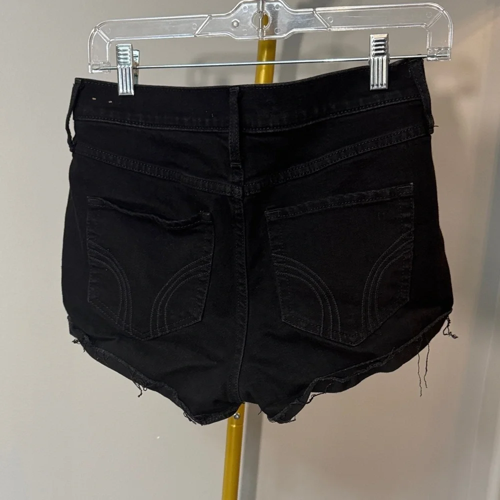 Hollister Black Denim short Jean Shorts EUC 7 / 28